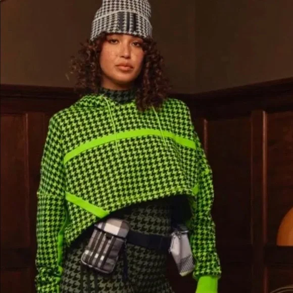 Ivy Park Allover Print Cropped Hoodie - Halls of Ivy - Picture 2 of 9